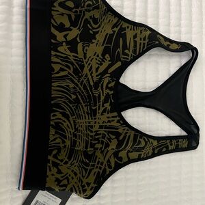 4 Laps Sports Bra Black and Gold
